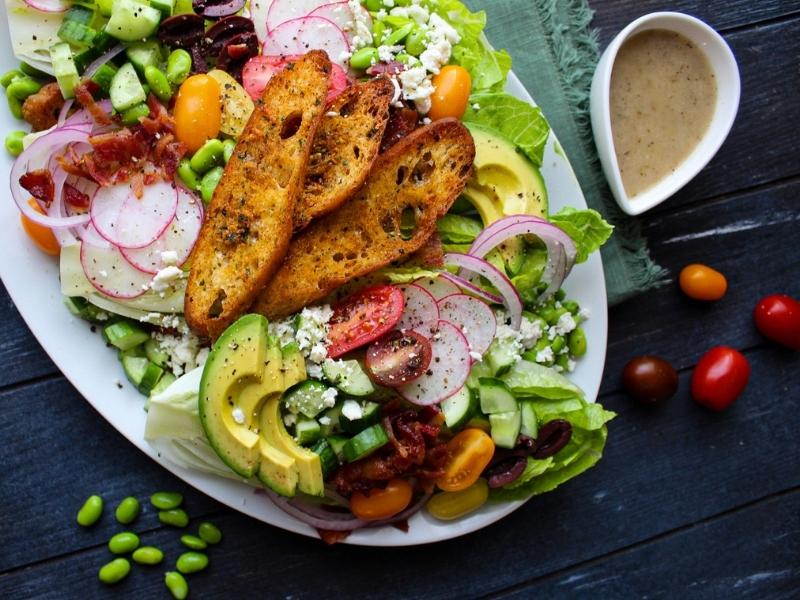 Farmhouse Salad with Fennel Vinaigrette Dressing - Rumi Spice